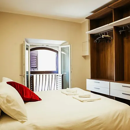 شقة Primeloft Cathedral - Exclusive Suite- 1-7 Persone فيرّارا