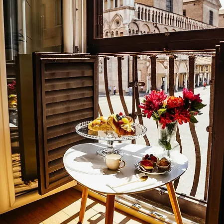 Apartment Primeloft Cathedral - Exclusive Suite- 1-7 Persone Ferrara